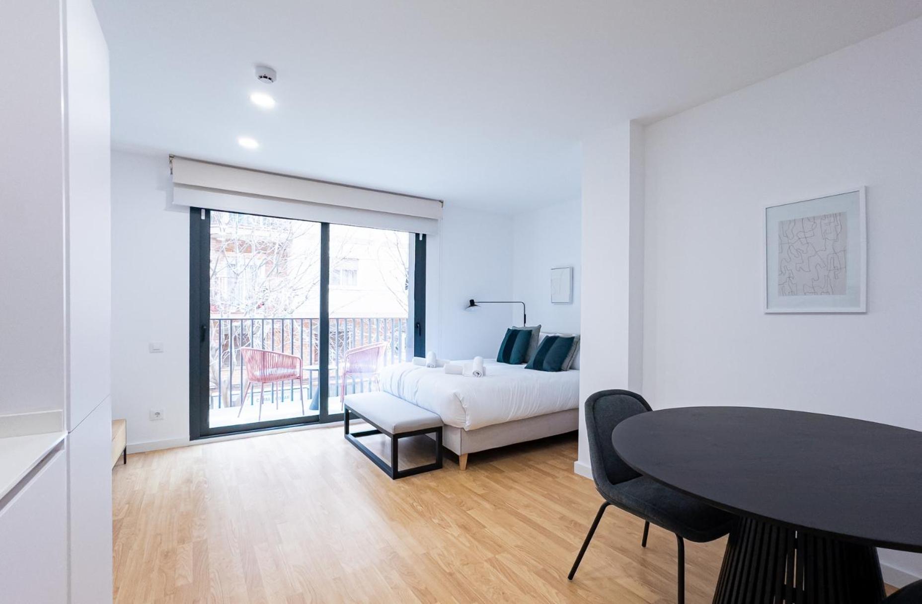 Stay U-Nique Apartments Albeniz Bcn L'Hospitalet de Llobregat Dış mekan fotoğraf