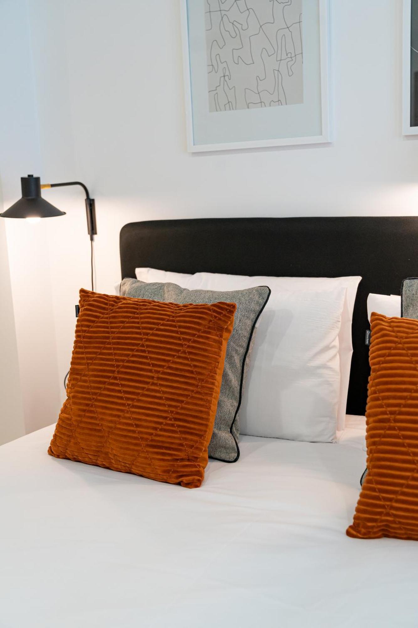 Stay U-Nique Apartments Albeniz Bcn L'Hospitalet de Llobregat Dış mekan fotoğraf