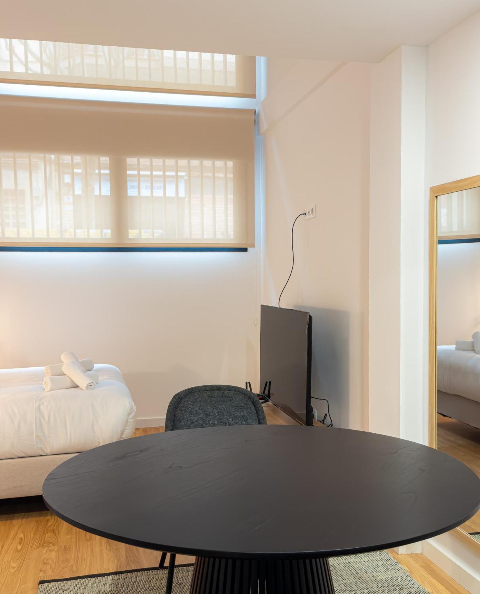Stay U-Nique Apartments Albeniz Bcn L'Hospitalet de Llobregat Dış mekan fotoğraf