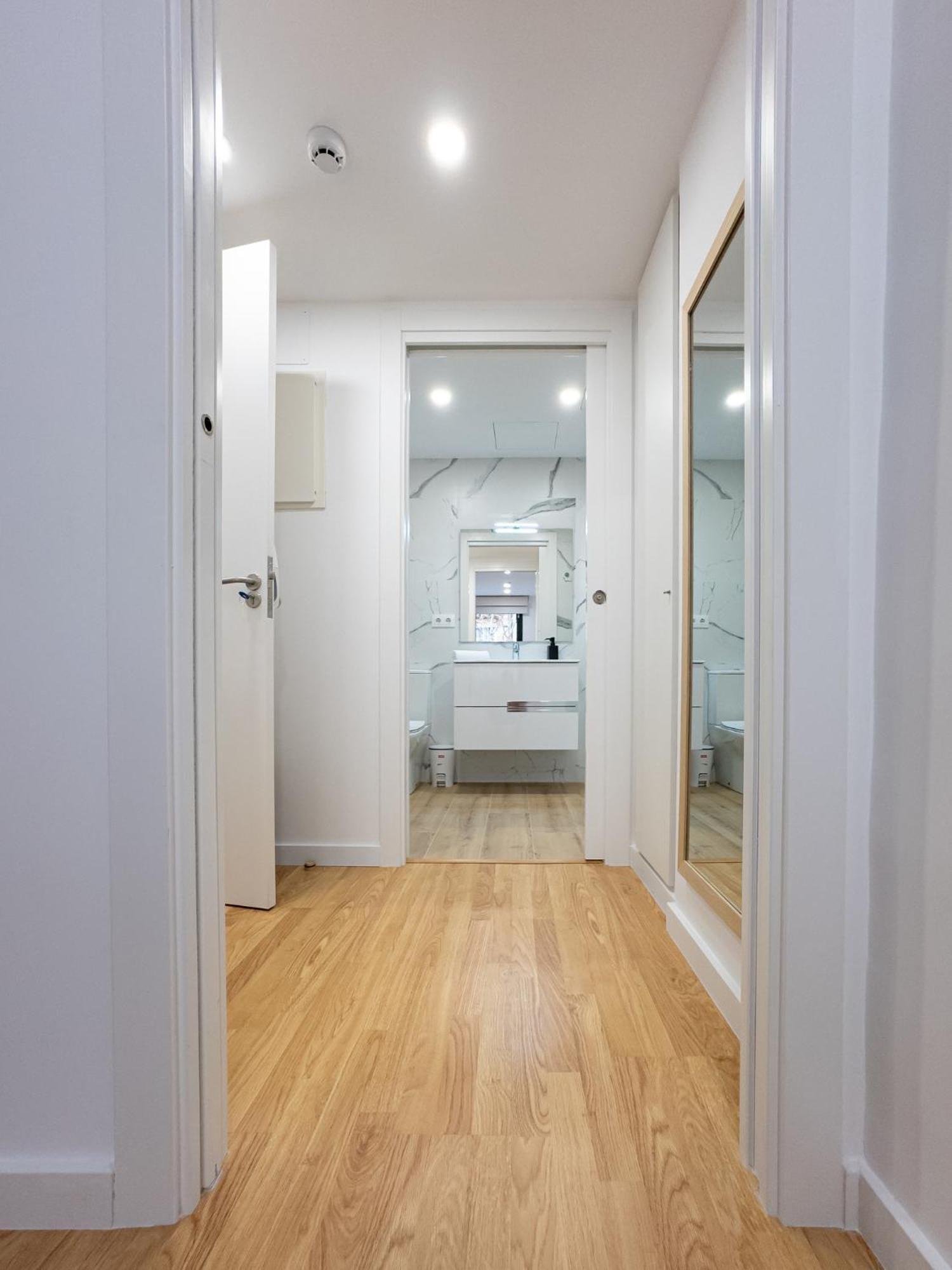 Stay U-Nique Apartments Albeniz Bcn L'Hospitalet de Llobregat Dış mekan fotoğraf